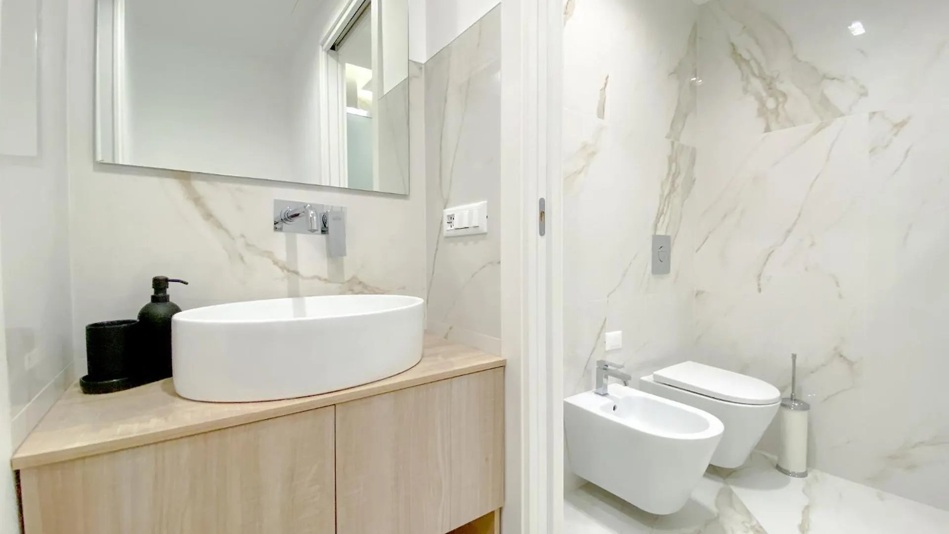Meravigli Duomo Suite 2 Милан 0*,  Италия